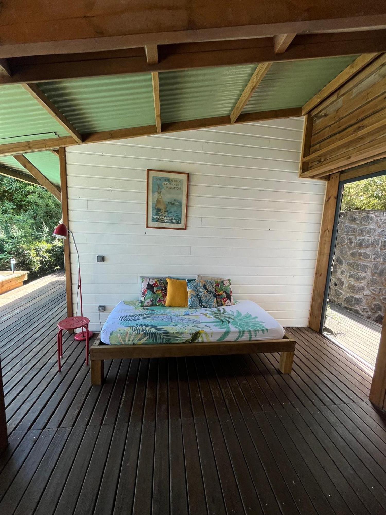 Cottage Chaleureux Avec Vue Mer Et Piscine Сен-Лё Экстерьер фото